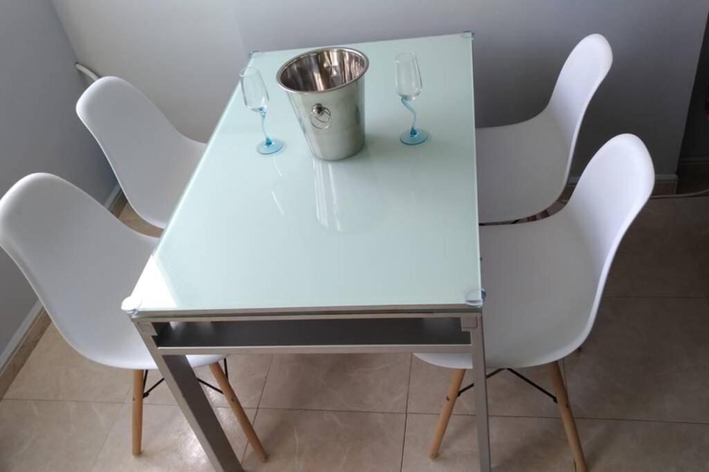 apartamento moderno Benidorm Bagian luar foto